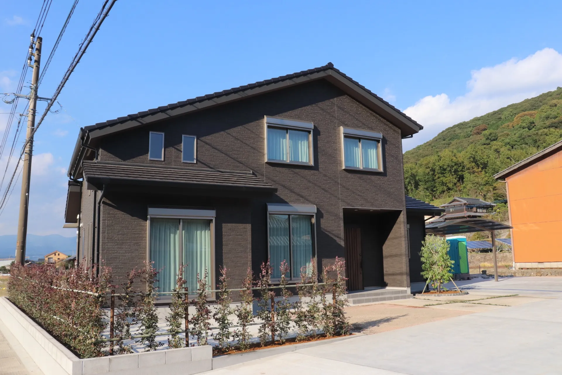 E様邸　３８坪　4SLDK　大屋根吹き抜けのある住まい