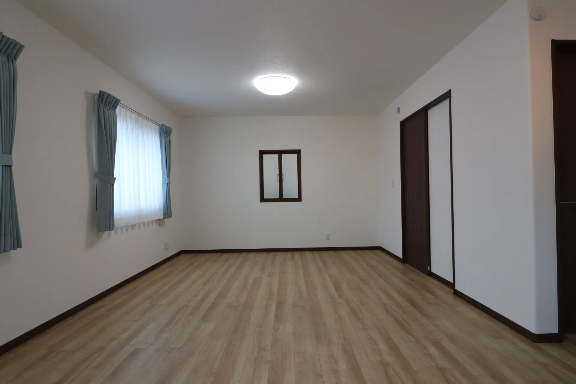 2階 洋室12畳 将来2部屋に分割します。